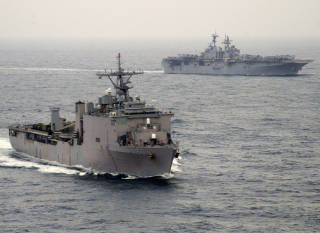 Large ship small ship ocean 4 - choi buk free wallpaper