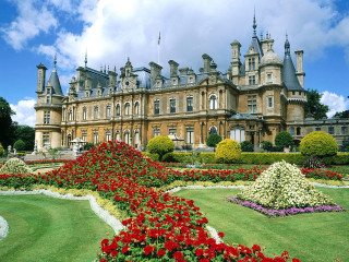 Large building garden flowers front 2 - the front of it free wallpaper