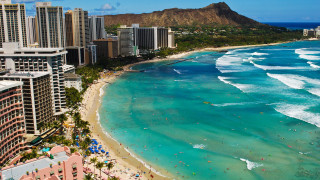 Beach people buildings mountain blue - a bunch of people free wallpaper