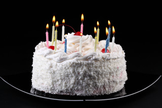 Cake white frosting lit candles - white frosting free wallpaper