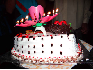 Cake candles table food napkin 2 - a cake free wallpaper