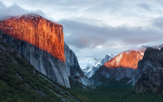 Tall mountain red light cloudy - a cloudy sky free wallpaper