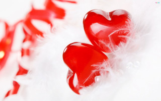 Red hearts feathery surface white - anne dunn free wallpaper