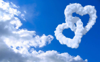 Heart shaped cloud blue sky 5 - the shape of a heart free wallpaper