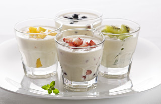 Plate three glasses fruit small - byeon sangbyeok free wallpaper