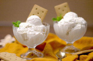 Desserts ice cream crackers table - clara peeters free wallpaper