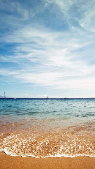 Beach boat blue sky white - beach free wallpaper
