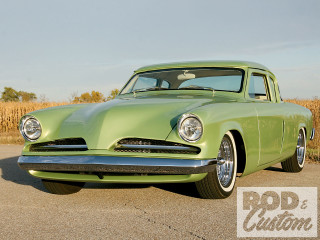 Green classic car parking lot - classic free wallpaper