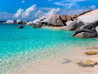 Beach clear blue water rocks 3 - clear blue water free wallpaper