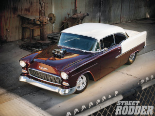 Classic car garage hood up 2 - classic free wallpaper