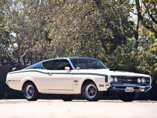 White muscle car parked road - the side of the road in front free wallpaper