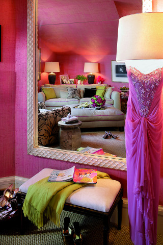 Dress room mirror lamp table - art deco free wallpaper