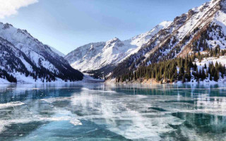 Mountain lake snow evergreens blue - snow covered mountains free wallpaper