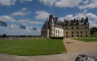 Large building flags sunny day - art noveau free wallpaper