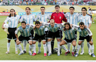Soccer players team photo stadium 2 - a crowd of people watching free wallpaper