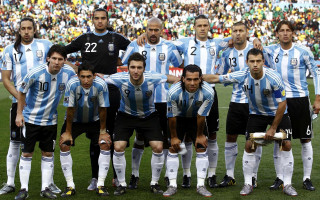 Men soccer field referee group - a photo free wallpaper