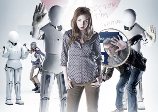 Woman mirror robot man magnifying - magnifying free wallpaper