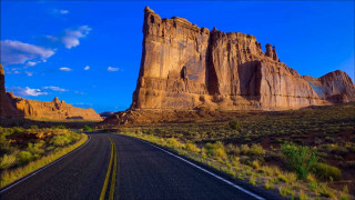 Desert road mountain blue sky - beautiful free wallpaper for desktop