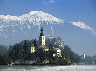 Small island church lake mountain - alen divi free wallpaper