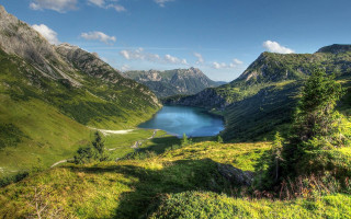 Lake mountain range blue sky 2 - beautiful free wallpaper for desktop