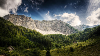 Mountain valley hut forest cloudy - a mountain valley free wallpaper