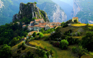 Small village mountain cliff bird - steep free wallpaper