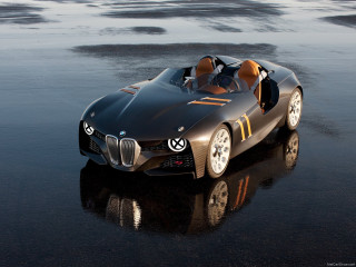 Car open top wet ground - its door free wallpaper