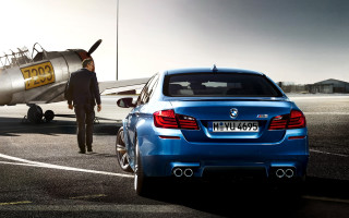 Man blue car plane runway - near free wallpaper for desktop