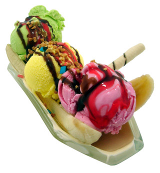 Banana split icecream waffles toppings - a tray free wallpaper