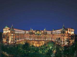 Large building night lights sky - bourgeoi free wallpaper