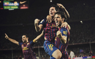 Soccer celebration bald man dancing - heroic free wallpaper