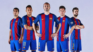Soccer uniforms group men arms - full free wallpaper