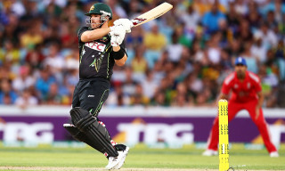 Man black uniform swinging bat - brian chippy dugan free wallpaper