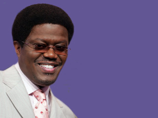 Man smiling suit tie purple - a purple background behind free wallpaper