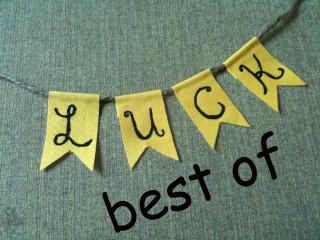 Yellow banner best of luck - a string free wallpaper