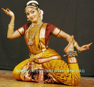 Woman dance yellow red dress - bronze free wallpaper