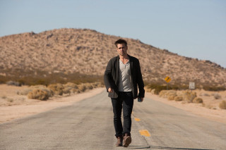 Man walking desert road mountain - in the foreground free wallpaper