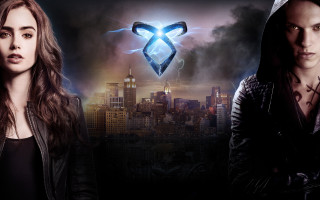 Couple city skyline lightning standing - lightning free wallpaper
