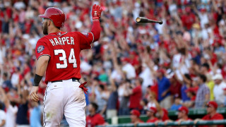 Baseball player bat air crowd - a baseball player free wallpaper