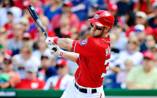Baseball player swinging bat crowd - a baseball player free wallpaper