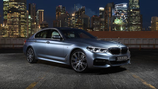 Silver car city skyline night 7 - a silver car free wallpaper