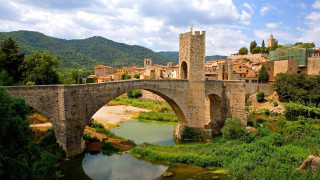 Bridge castle river town mountains - arthur b. carles free wallpaper