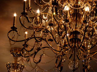 Chandelier lights hanging clock side - exquisite free wallpaper