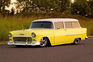 Yellow white classic car road - the side of the road in front free wallpaper