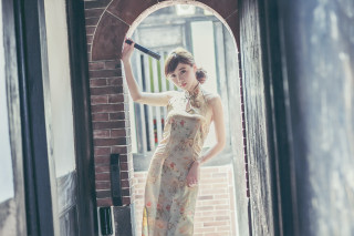 Woman dress bat doorway brick - art nouveau free wallpaper