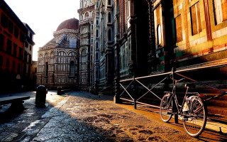 Bike parked street building dome - a dome free wallpaper