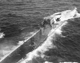 Large ship ocean helicopter flying 4 - a helicopter free wallpaper