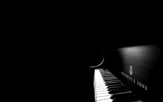 Piano dark light sign side 3 - cinematic composition free wallpaper