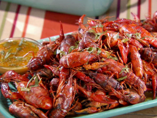 Cooked crawfish plate mustard side - a picture free wallpaper for desktop