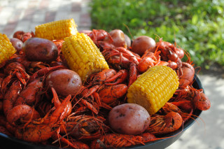 Crawfish corn potatoes table sunny - dave arredondo free wallpaper